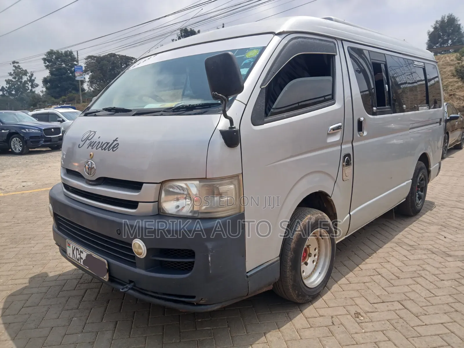 Toyota HiAce 2010 Silver