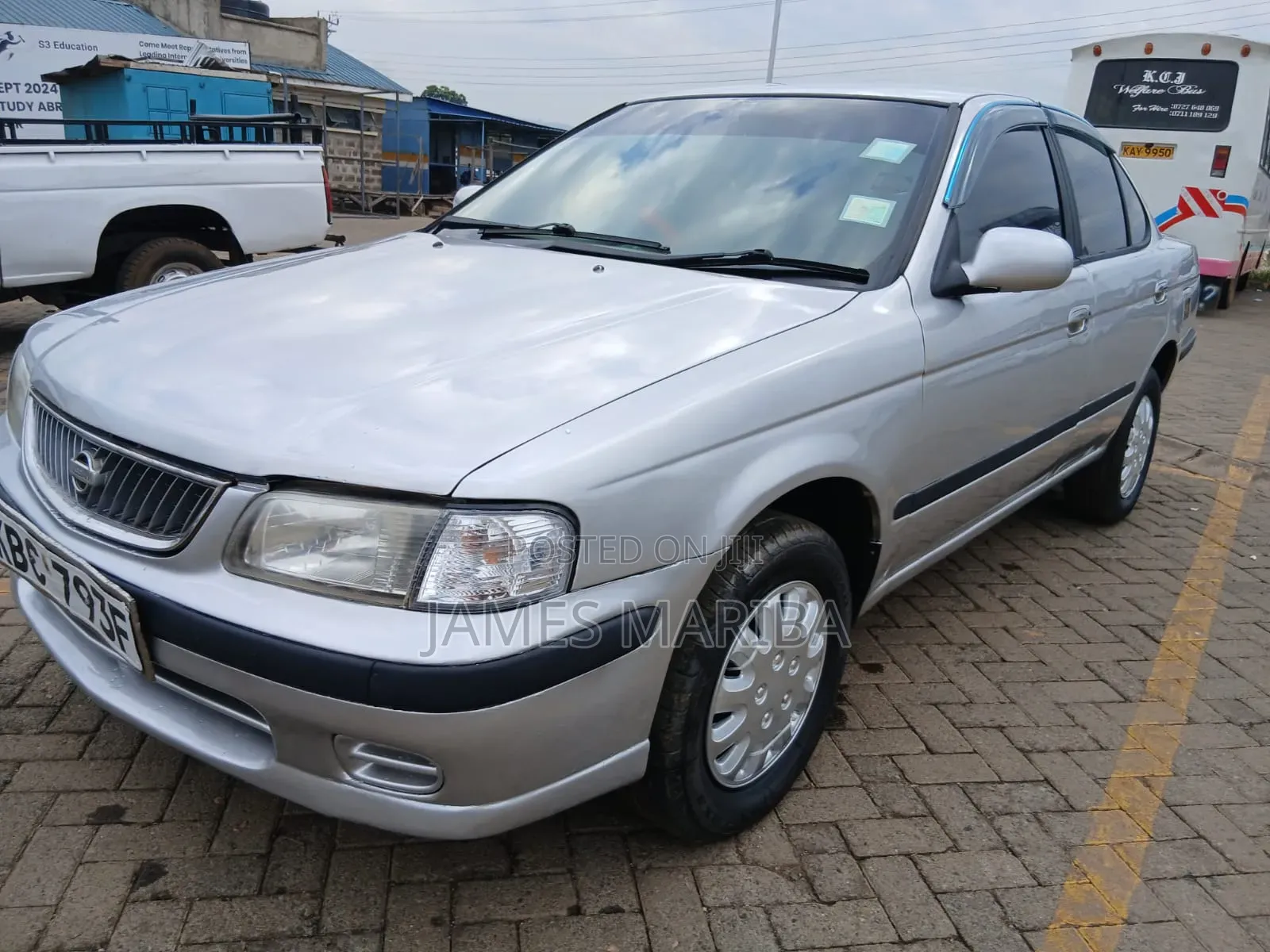 Nissan FB15 2002 Silver