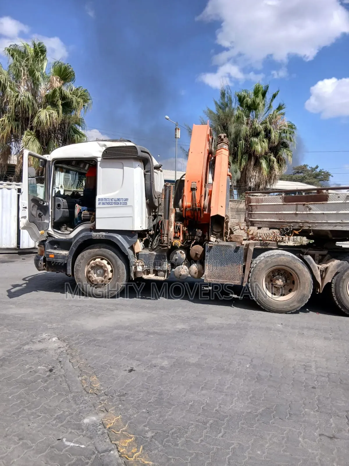 40 Ft Self-Loader(For Transport and Hosting Services) Available