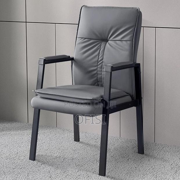 Office Chair; High Back Leather Visitor's Chair