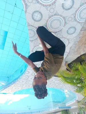 Am a 27years Girl Looking for a Job