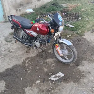 TVS HLX 125 2019 Red