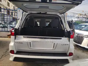 Toyota Land Cruiser 2019 White