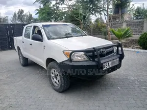 Toyota Hilux 2007 White
