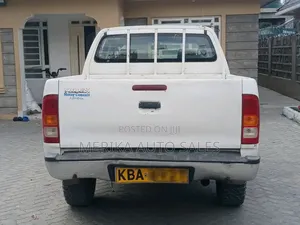 Toyota Hilux 2007 White