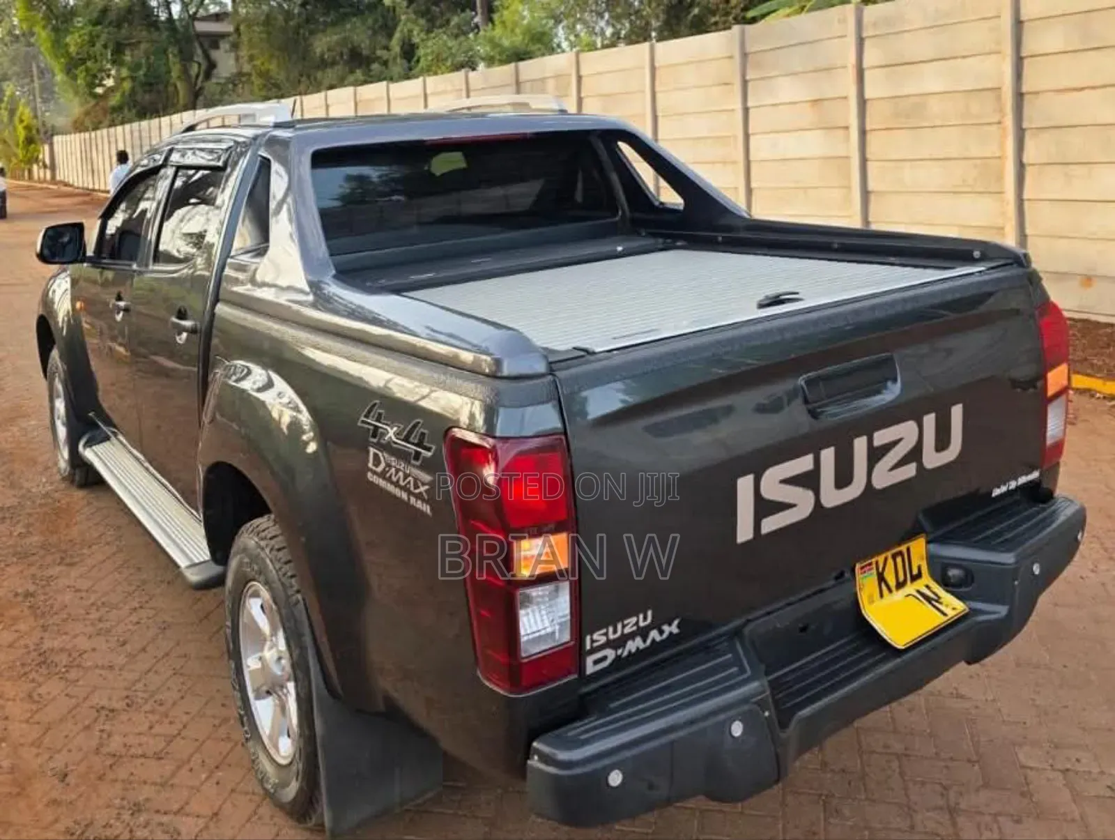 Isuzu D-MAX 2023 Black