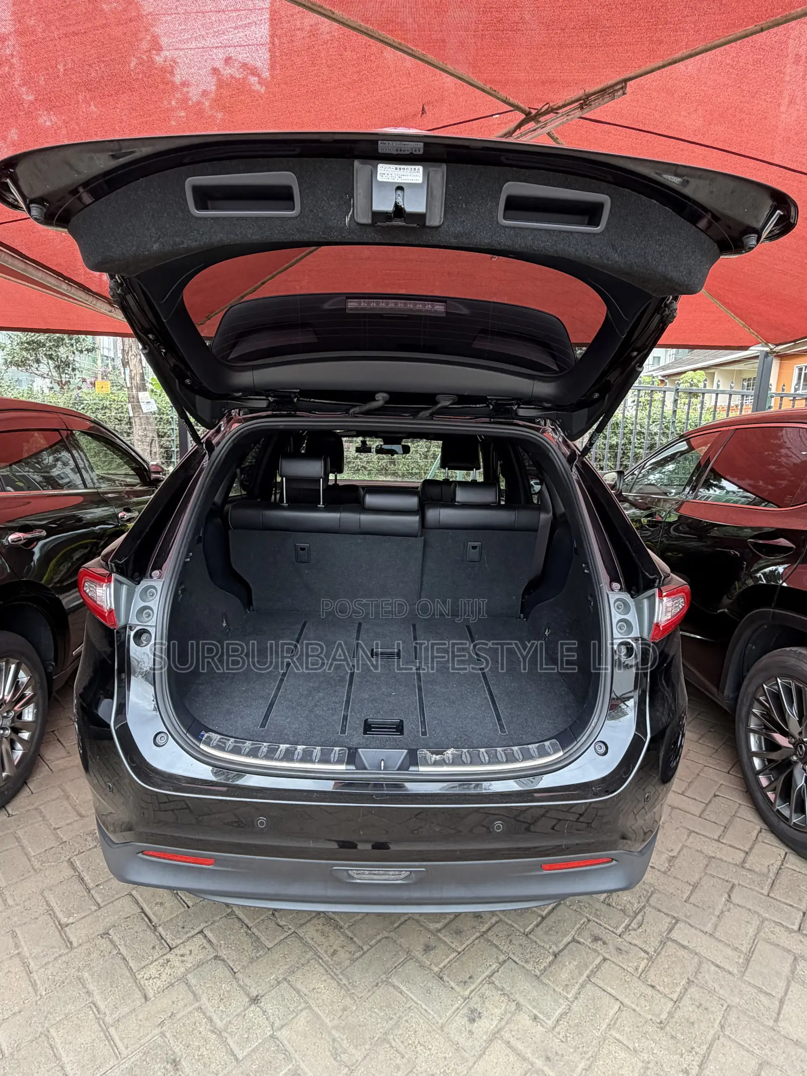 Toyota Harrier 2.0 4WD 2019 Black