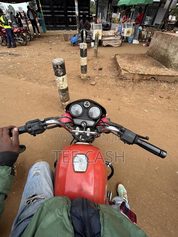 Bajaj Boxer 150 UG 2021 Red