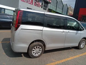 Noah/ Voxy / Seven Seater for Hire