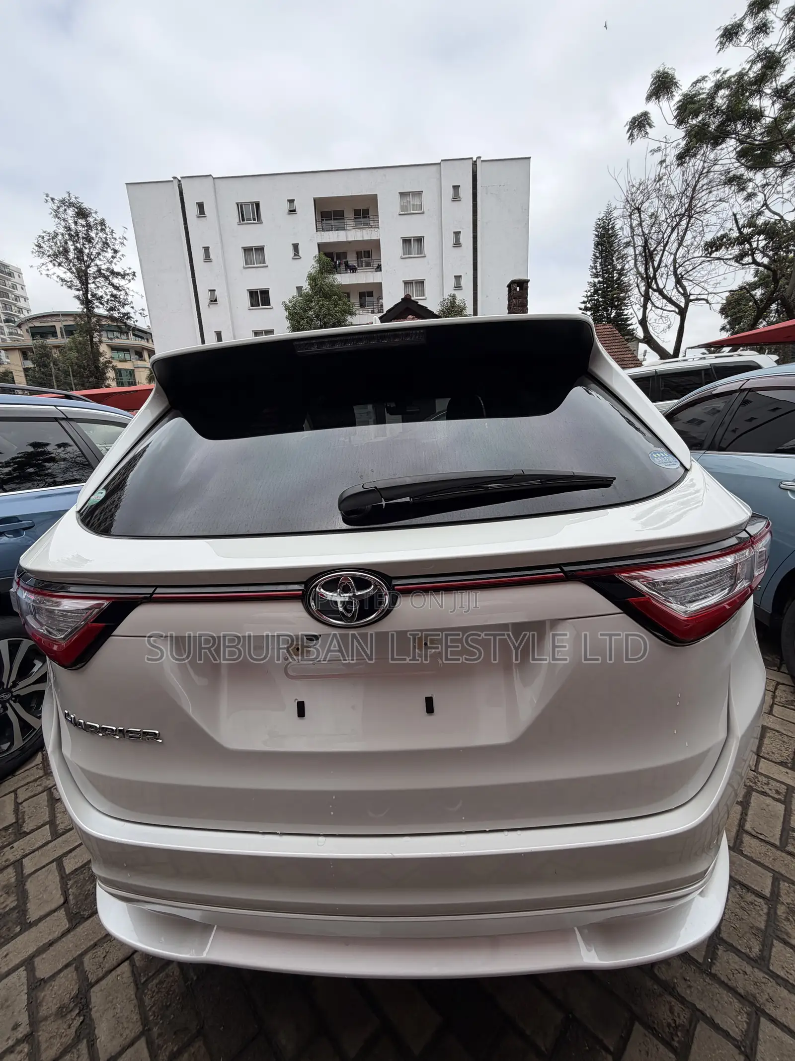 Toyota Harrier 2.0 2019 White
