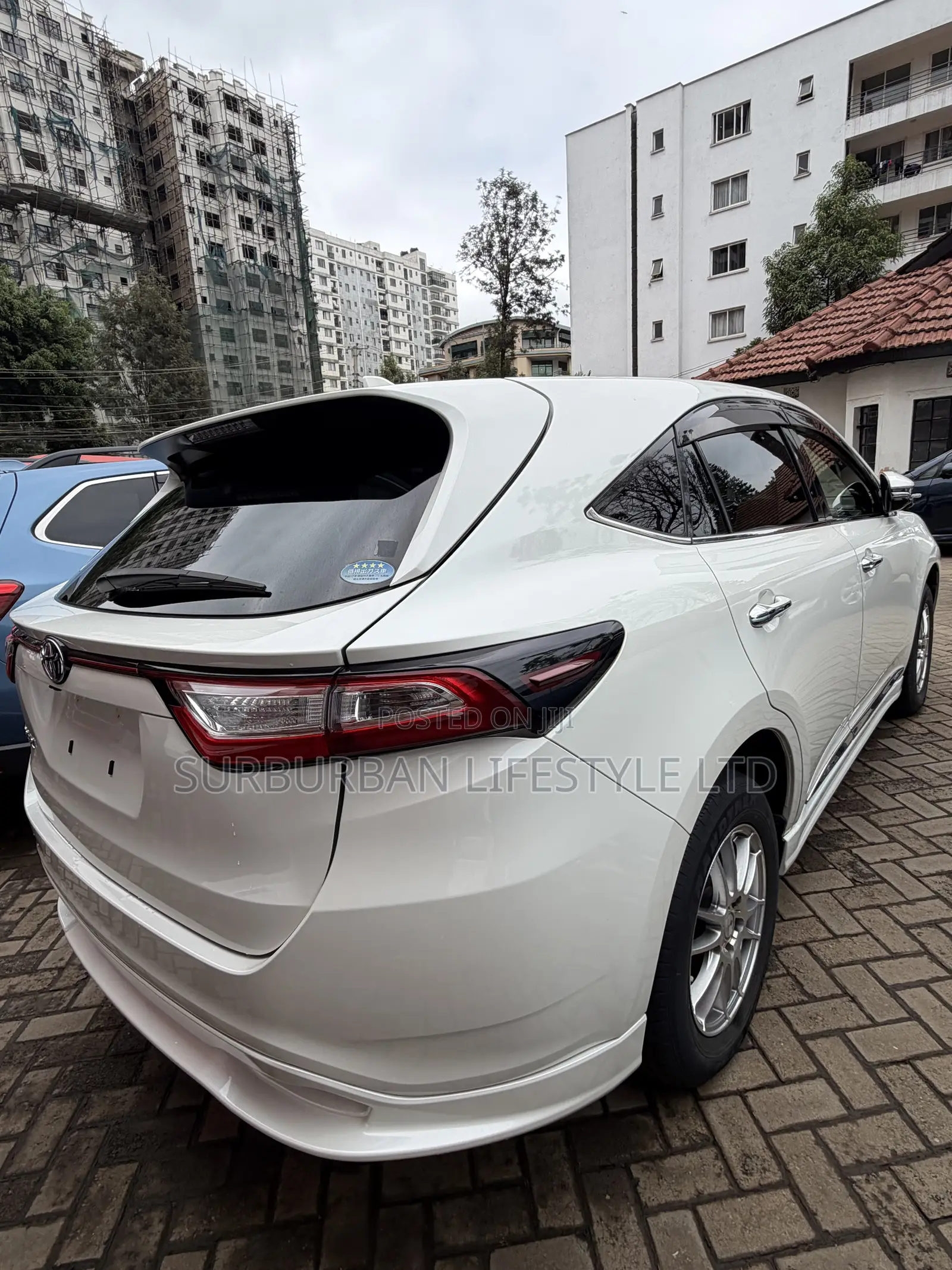 Toyota Harrier 2.0 2019 White