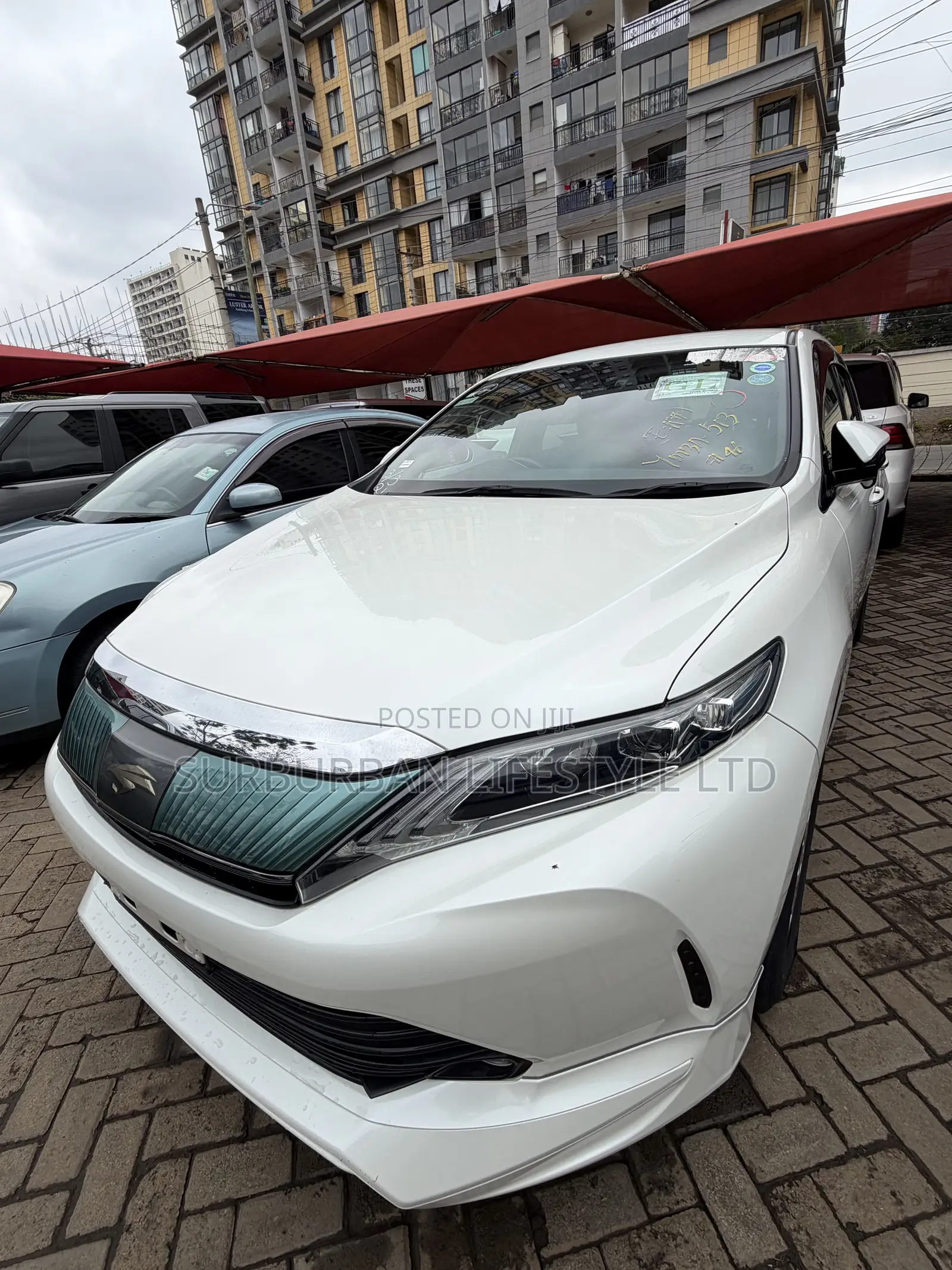 Toyota Harrier 2.0 2019 White