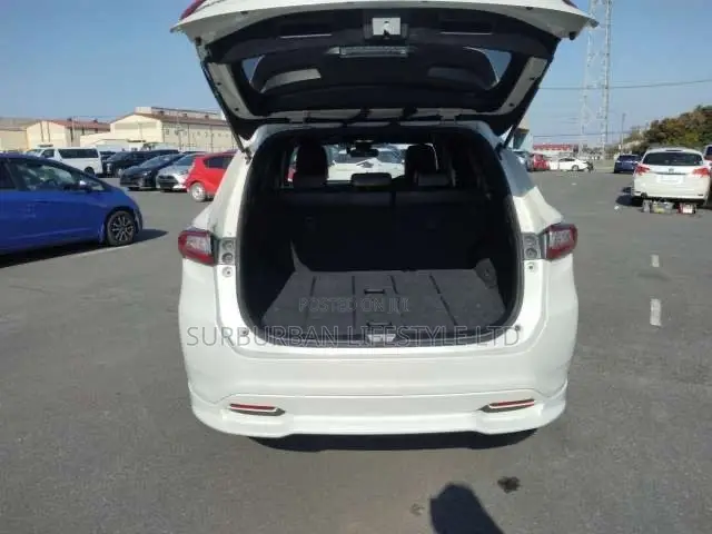 Toyota Harrier 2.0 2019 White