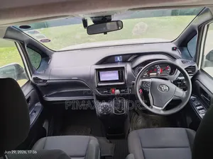 Toyota Voxy 2017 White
