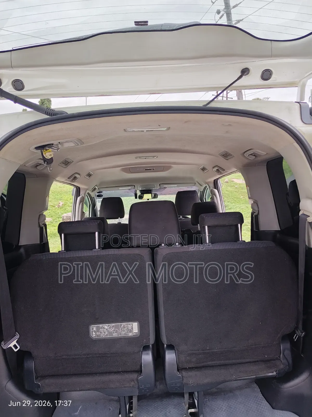 Toyota Voxy 2017 White