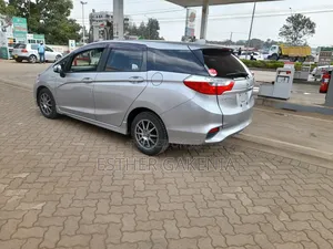 Honda Fit Shuttle 2019 Silver