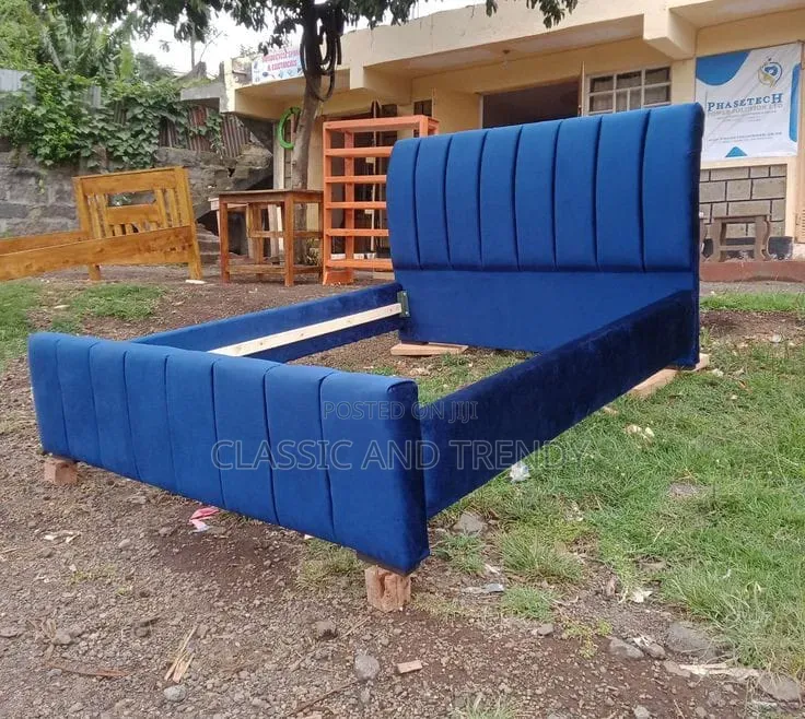 Queen Size Blue Bed Classic and Elegant