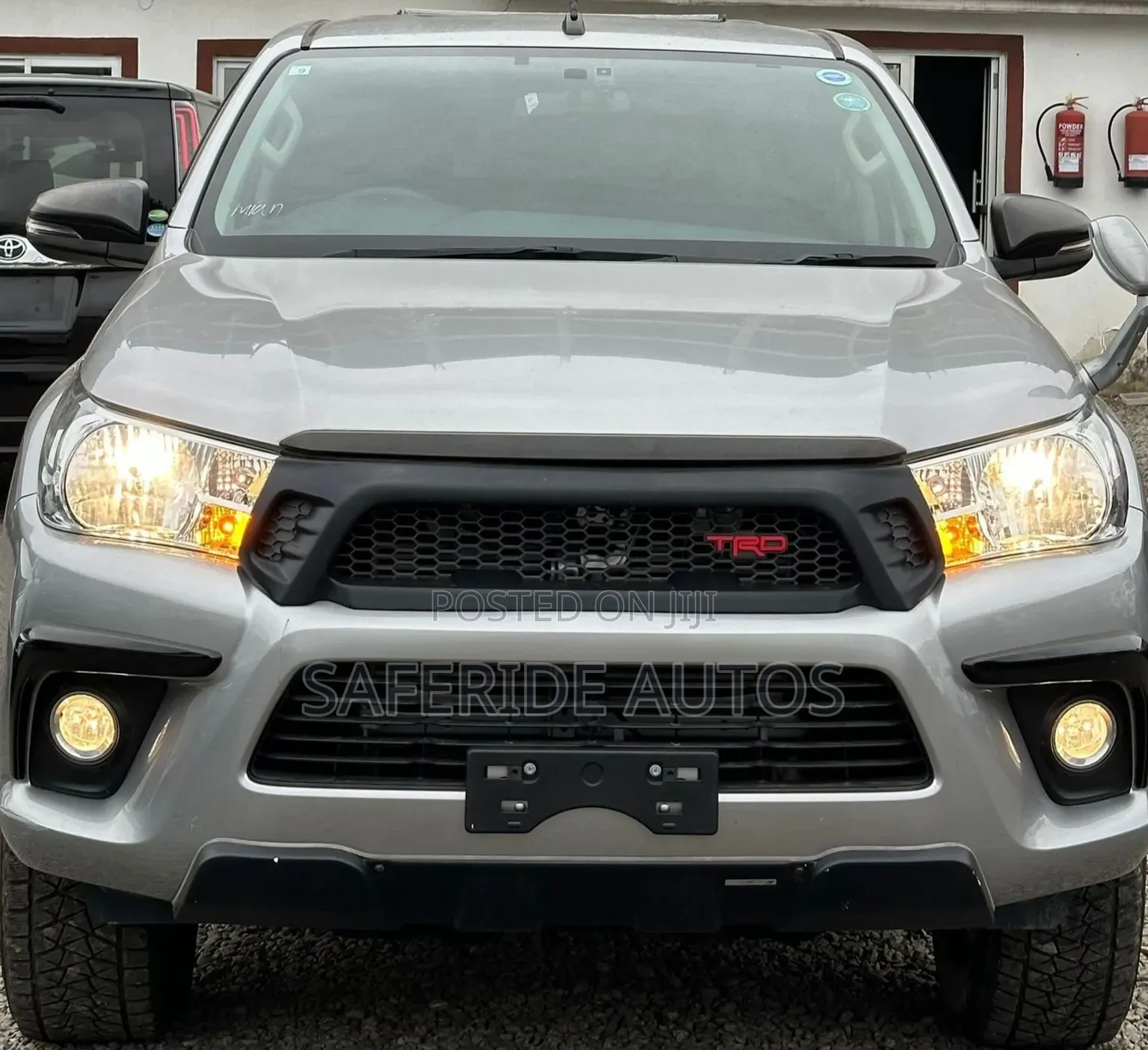 Toyota Hilux 2019 Silver