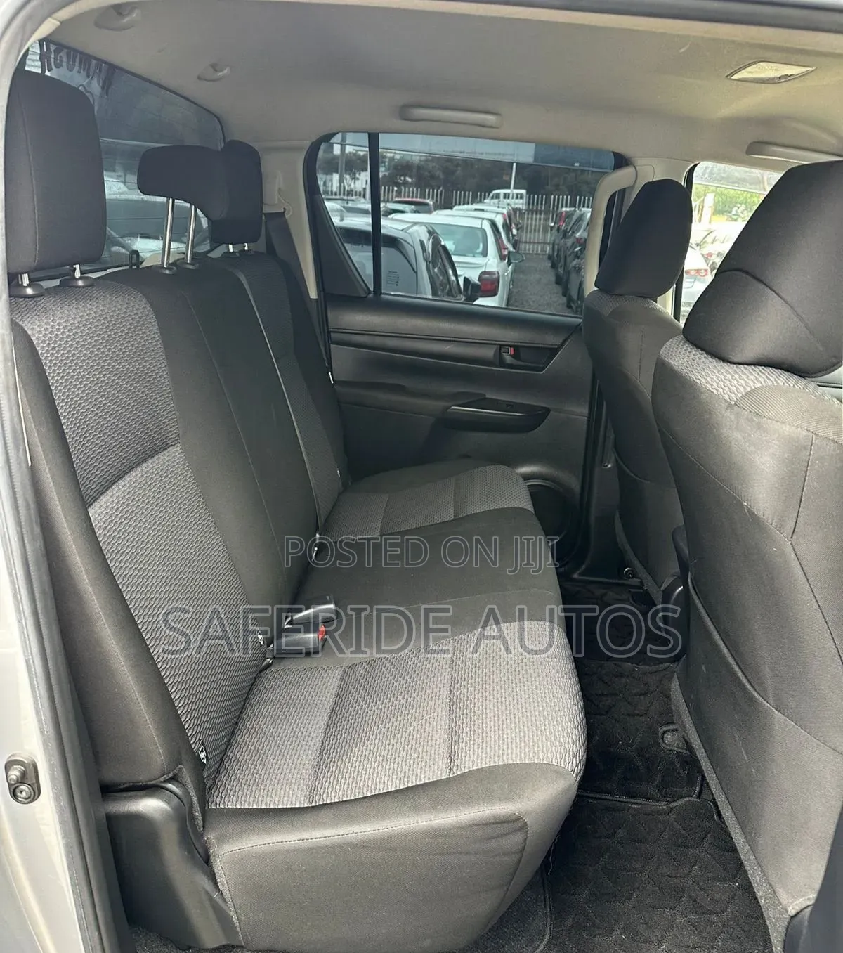 Toyota Hilux 2019 Silver