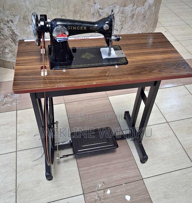 Singer Sewing Machine/ Commercial Singer Sewing Machine