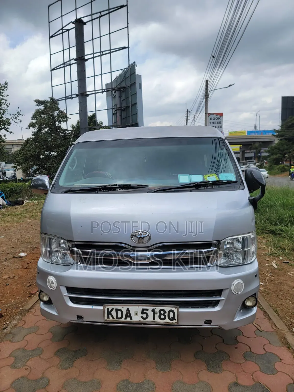 Toyota HiAce 2014 Silver