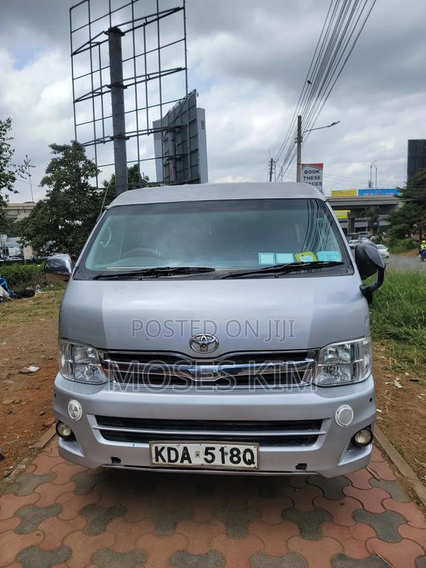 Toyota HiAce 2014 Silver