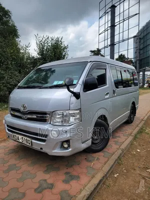 Toyota HiAce 2014 Silver