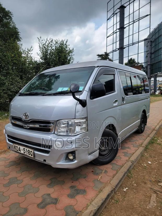 Toyota HiAce 2014 Silver - thumbnail 2