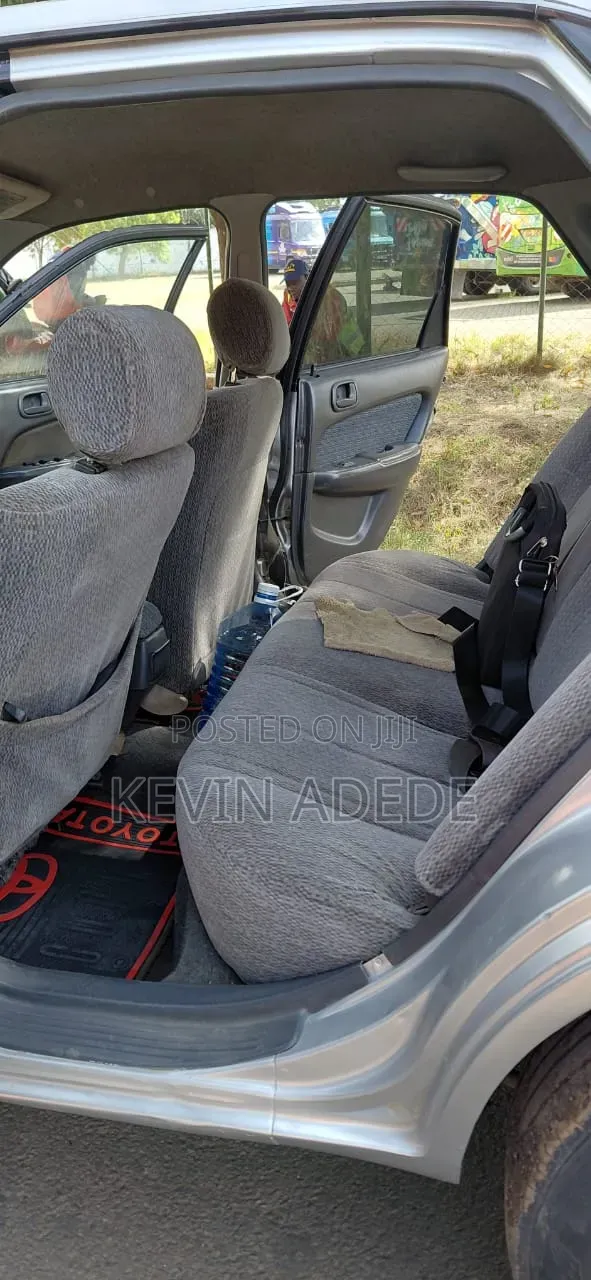 Toyota Corolla 1998 Silver