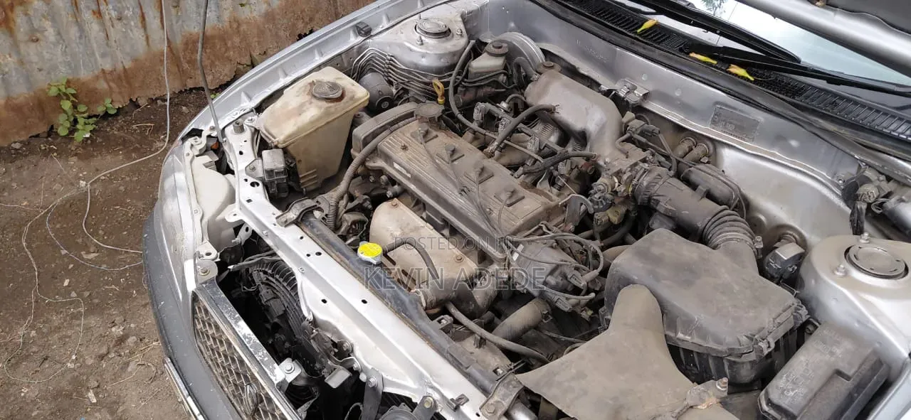 Toyota Corolla 1998 Silver