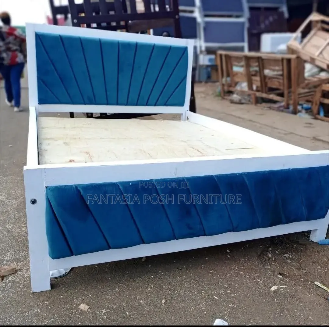 White Blue Mocket Bed Size 5 by 6 + Free Delivery
