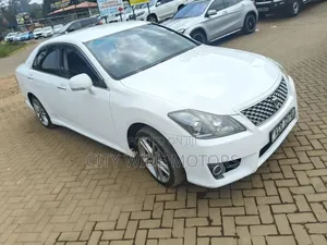 Toyota Crown 2011 White