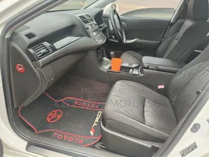 Toyota Crown 2011 White