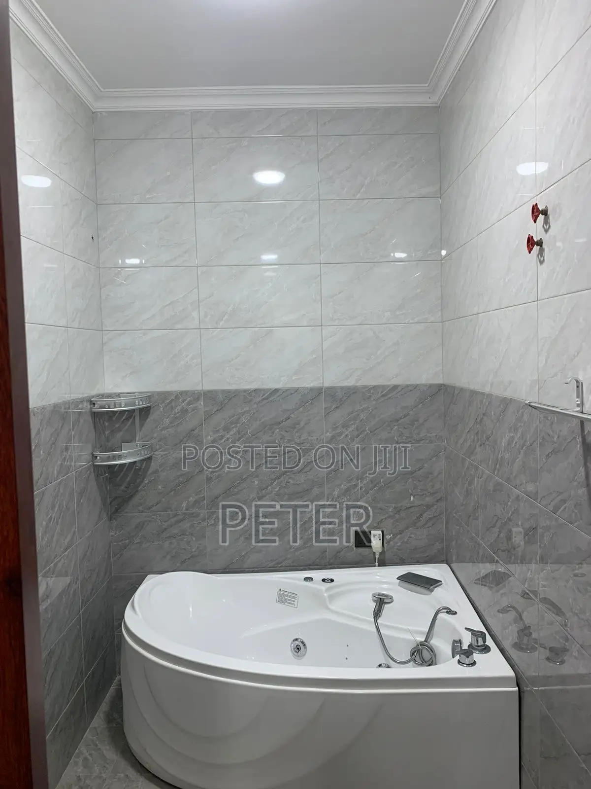 4bdrm House in Mutundu Estate, Kenyatta Road / Theta  for sale