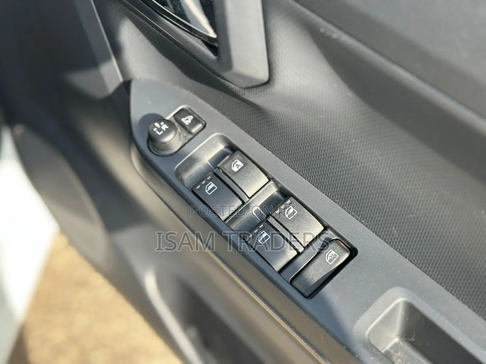Daihatsu Mira 2019 Pearl