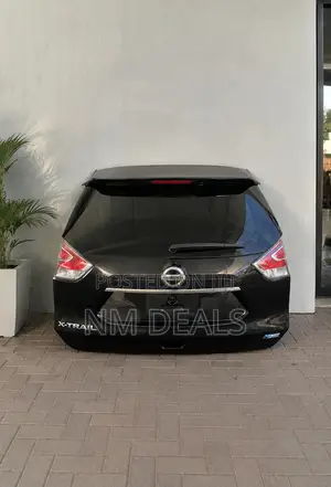 Nissan X-Trail T32 Black Boot Tailgate