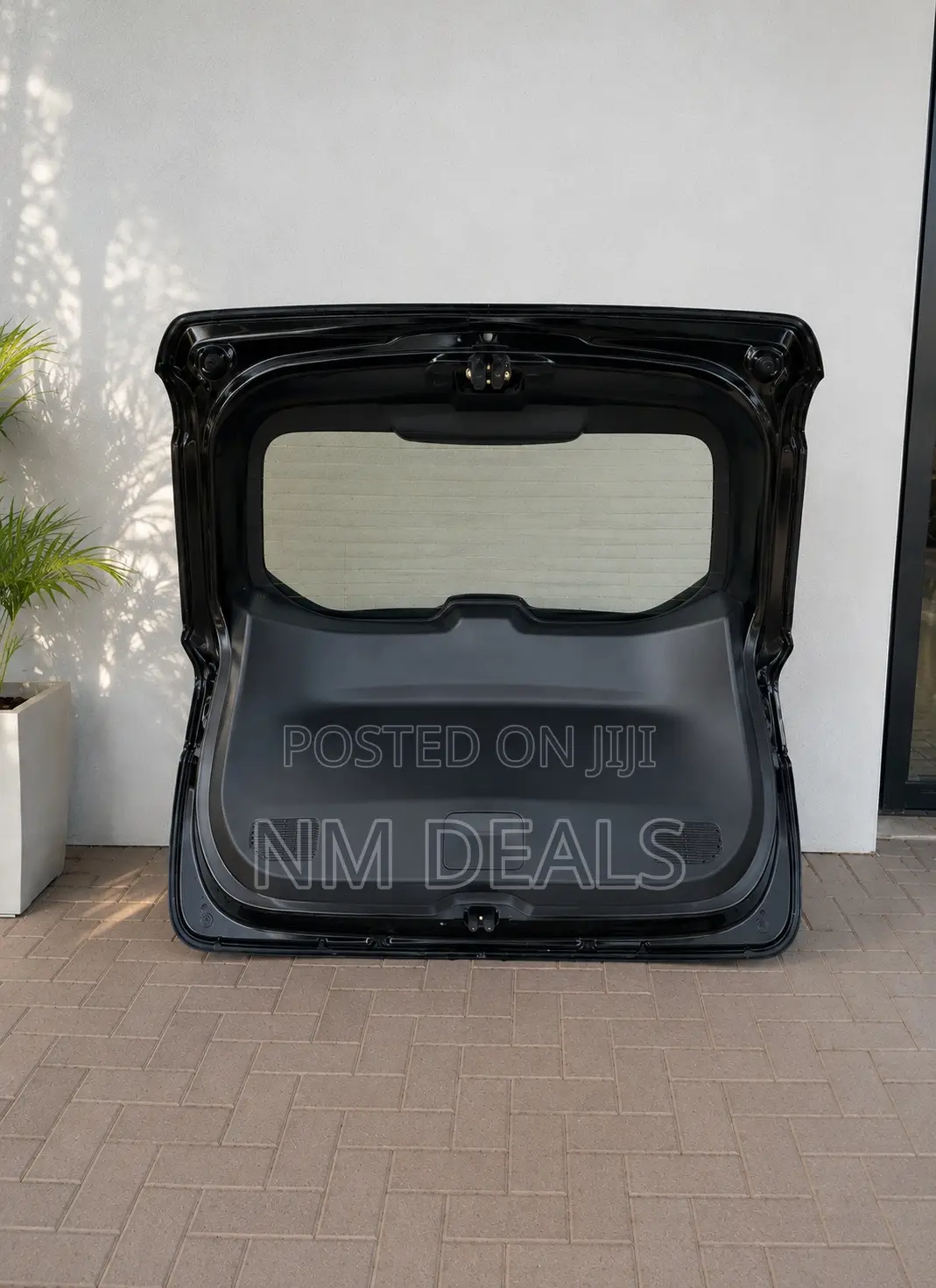 Nissan X-Trail T32 Black Boot Tailgate