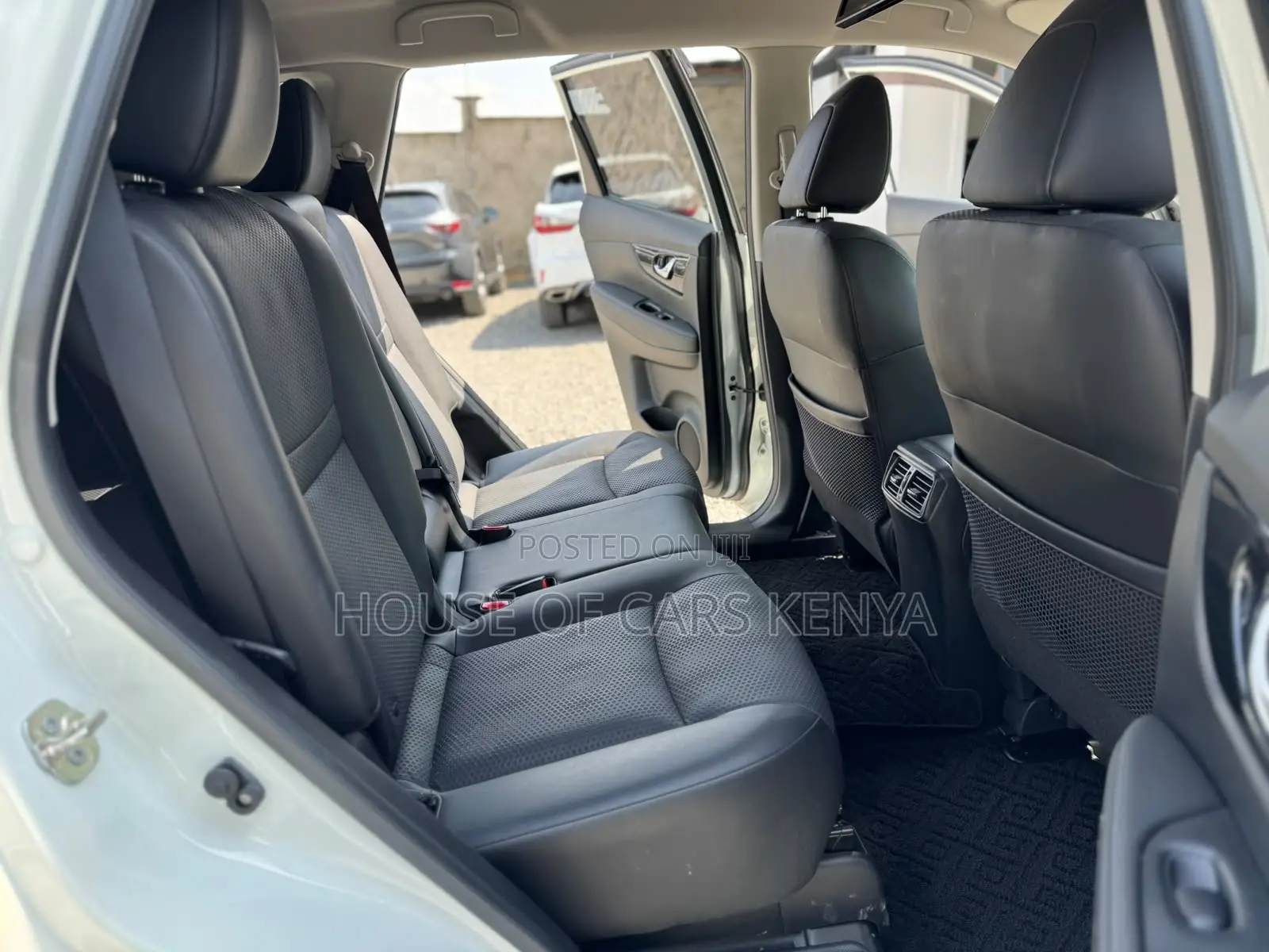 Nissan X-Trail 2.0 Petrol AWD 2019 White