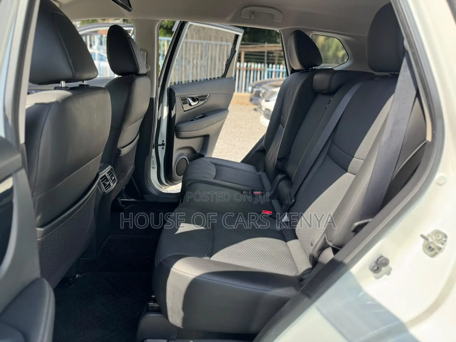 Nissan X-Trail 2.0 Petrol AWD 2019 White