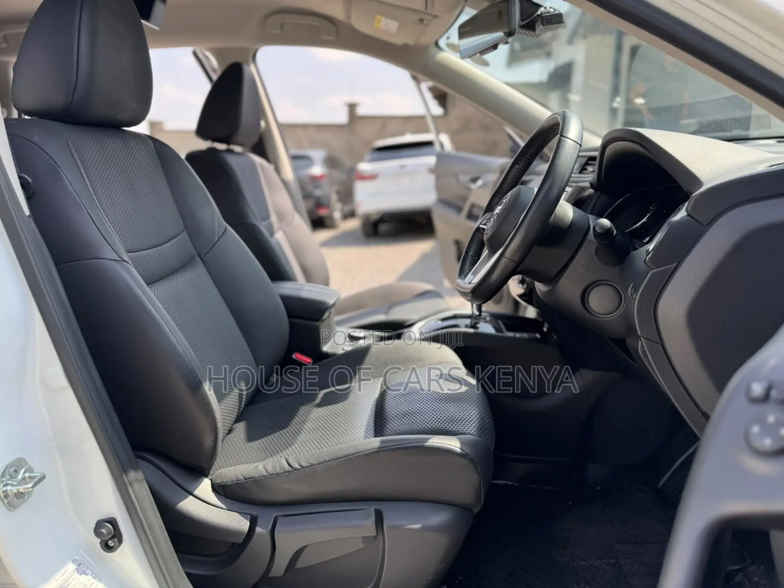 Nissan X-Trail 2.0 Petrol AWD 2019 White