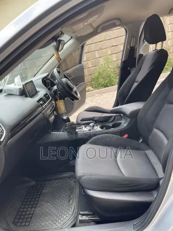 Mazda Axela SV Premium 2014 Gray