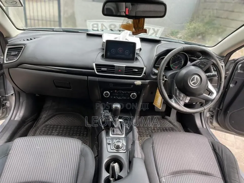 Mazda Axela SV Premium 2014 Gray