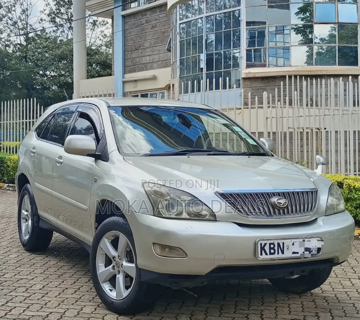 Toyota Harrier 2005 Silver