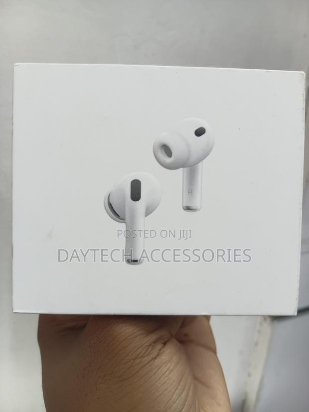 Apple Airpods Pro 3rd Generation - White - thumbnail 2