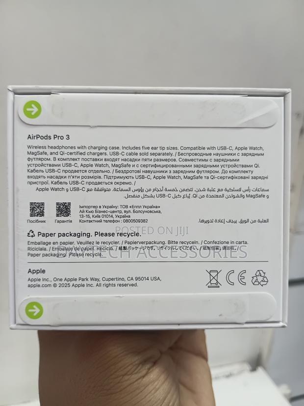 Apple Airpods Pro 3rd Generation - White - thumbnail 3