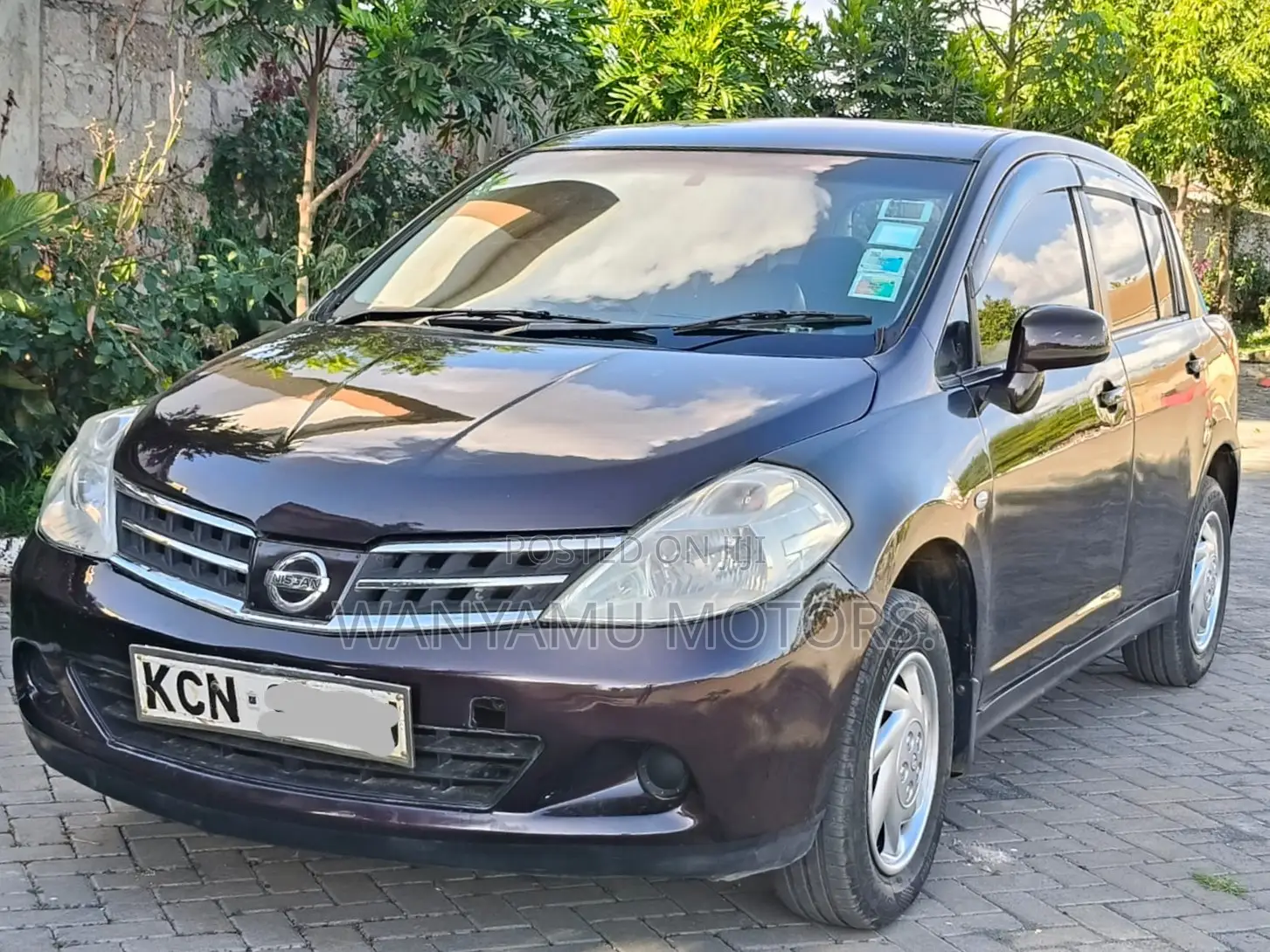 Nissan Tiida 2010