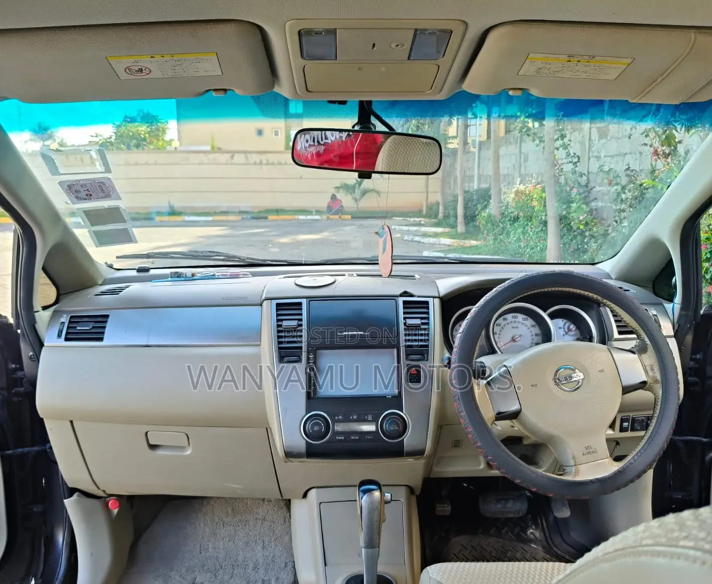 Nissan Tiida 2010