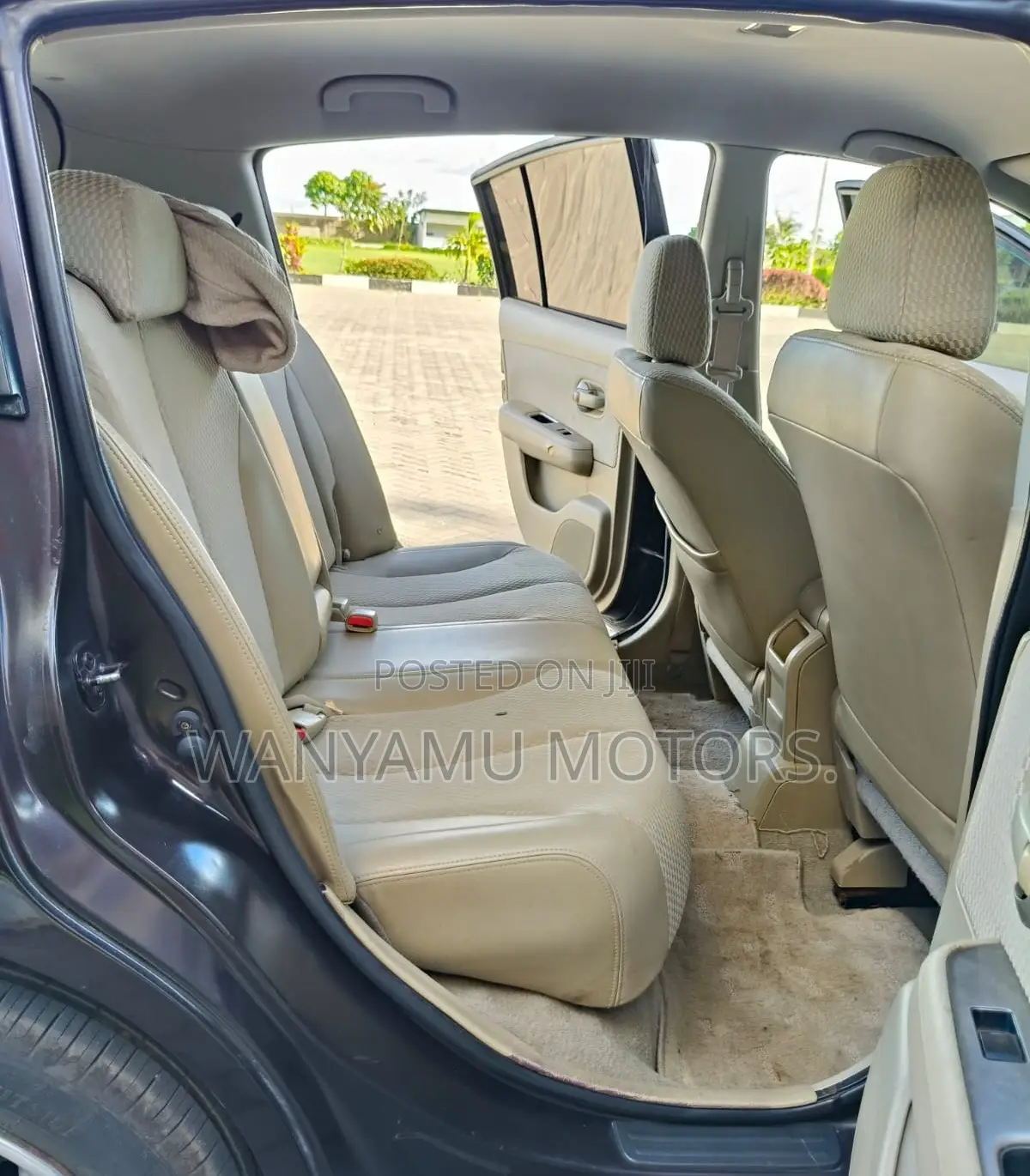 Nissan Tiida 2010