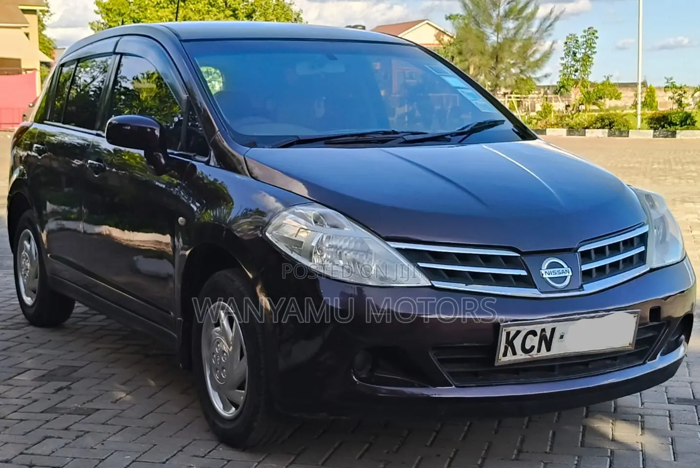 Nissan Tiida 2010