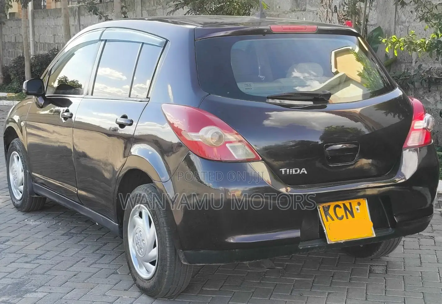 Nissan Tiida 2010